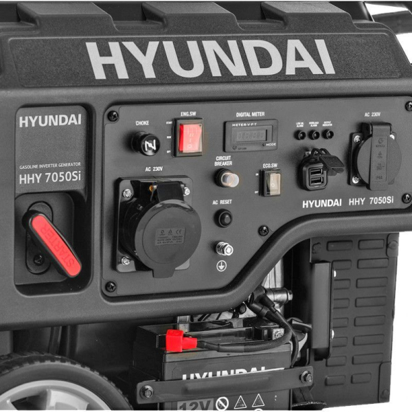 Бензиновый инверторный генератор Hyundai HHY 7050Si для дома Бензиновый инверторный генератор Hyundai HHY 7050Si для дома фото