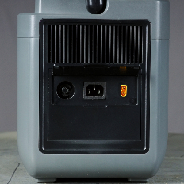 Портативная электростанция Fubag AS 2400i (аккумулятор LiFePO4) 4-х тактный фото